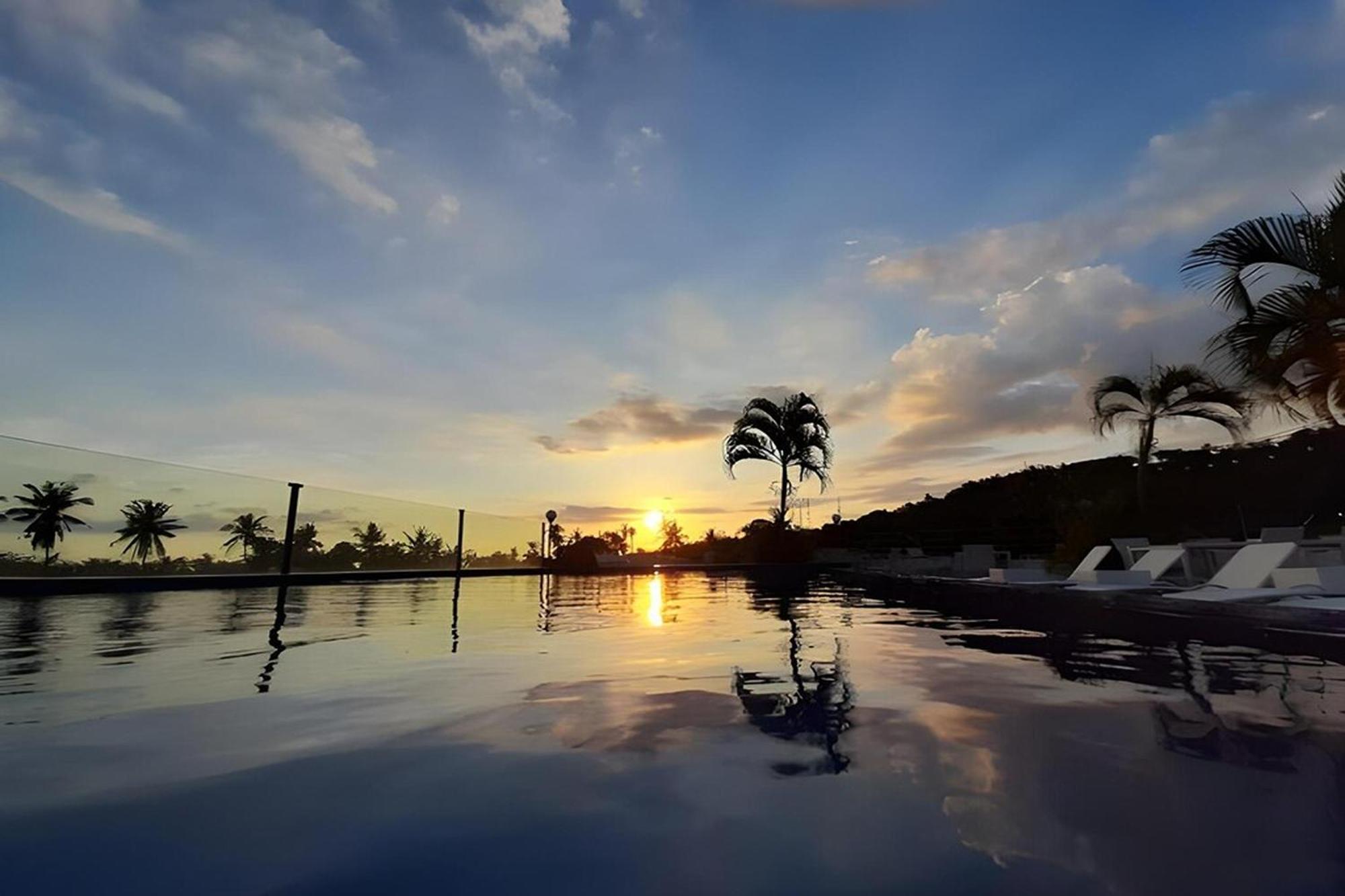 Taman Unique Hotel Senggigi Ngoại thất bức ảnh